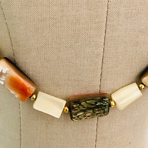 Antique Abalone Mother Of Pearl Necklace - Picture 8 of 17